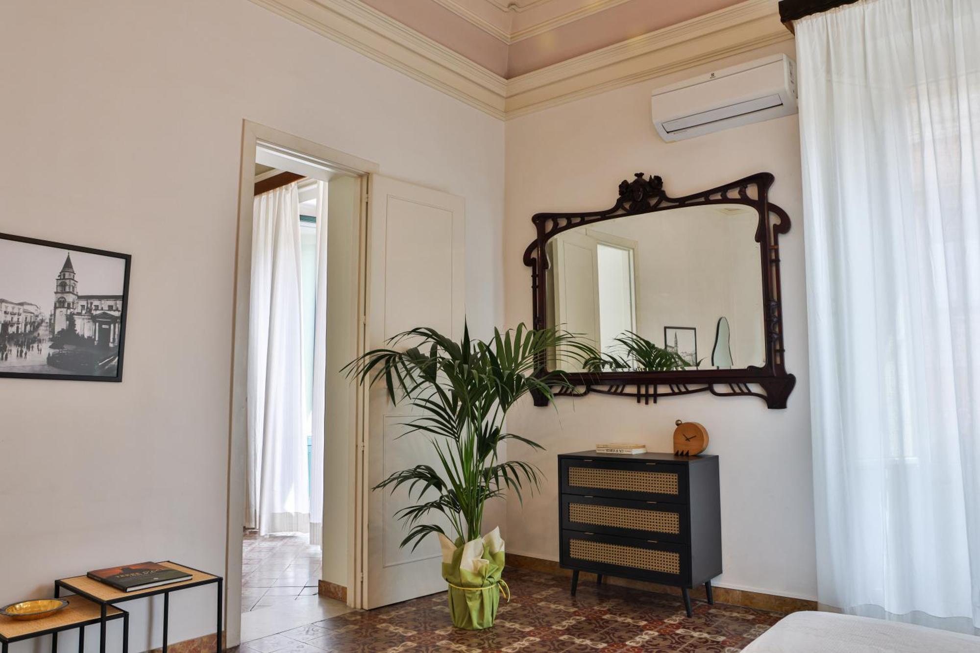 La Casa Del Gelsomino Palace 阿奇雷亚莱 外观 照片