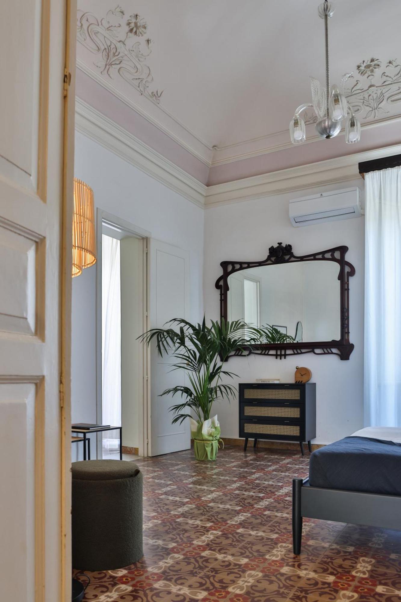 La Casa Del Gelsomino Palace 阿奇雷亚莱 外观 照片